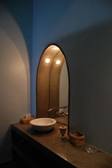Exclusive And Stylish 4-Bedroom Riad With Plunge Pool Марракеш Экстерьер фото