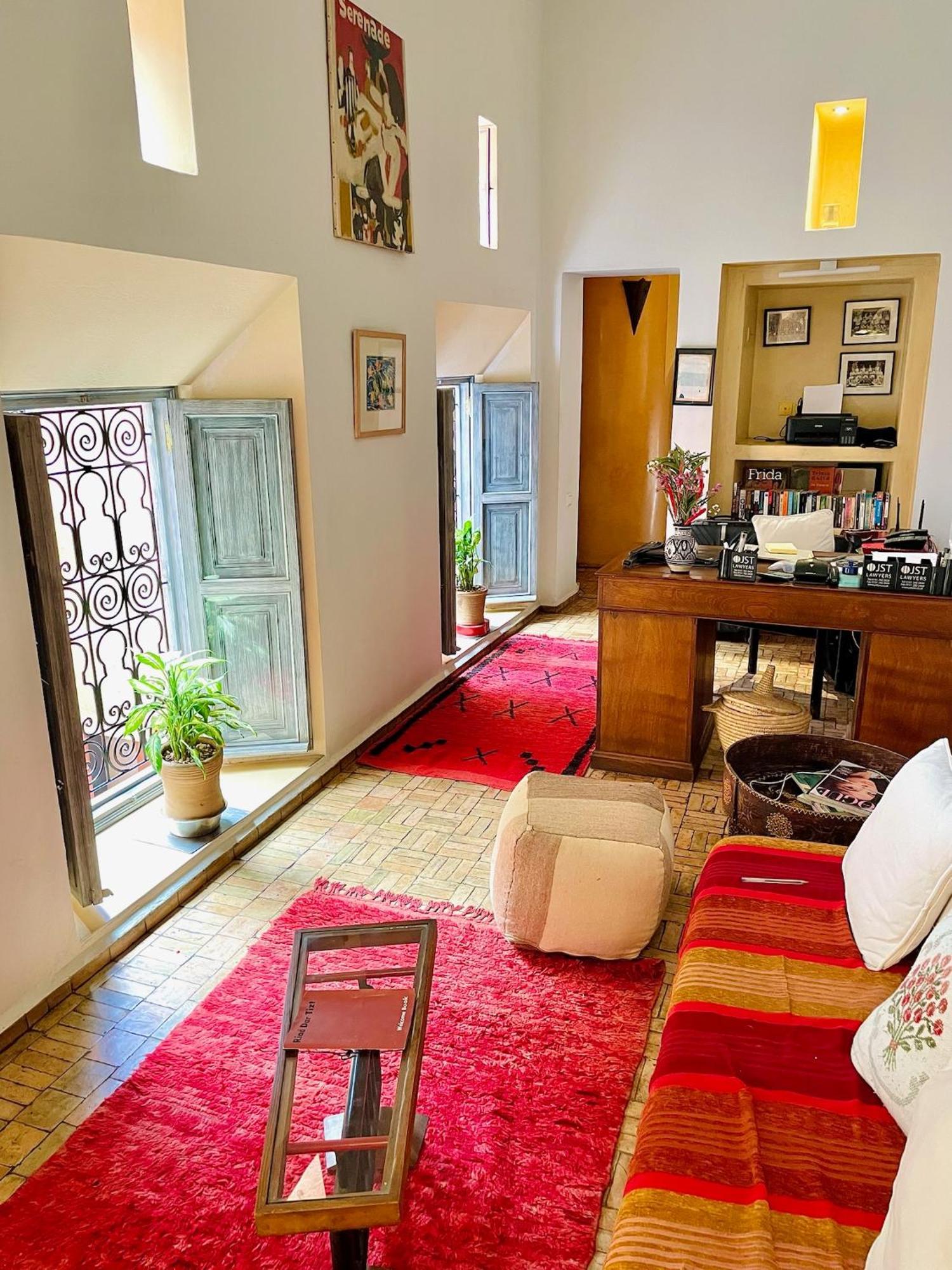 Exclusive And Stylish 4-Bedroom Riad With Plunge Pool Марракеш Экстерьер фото